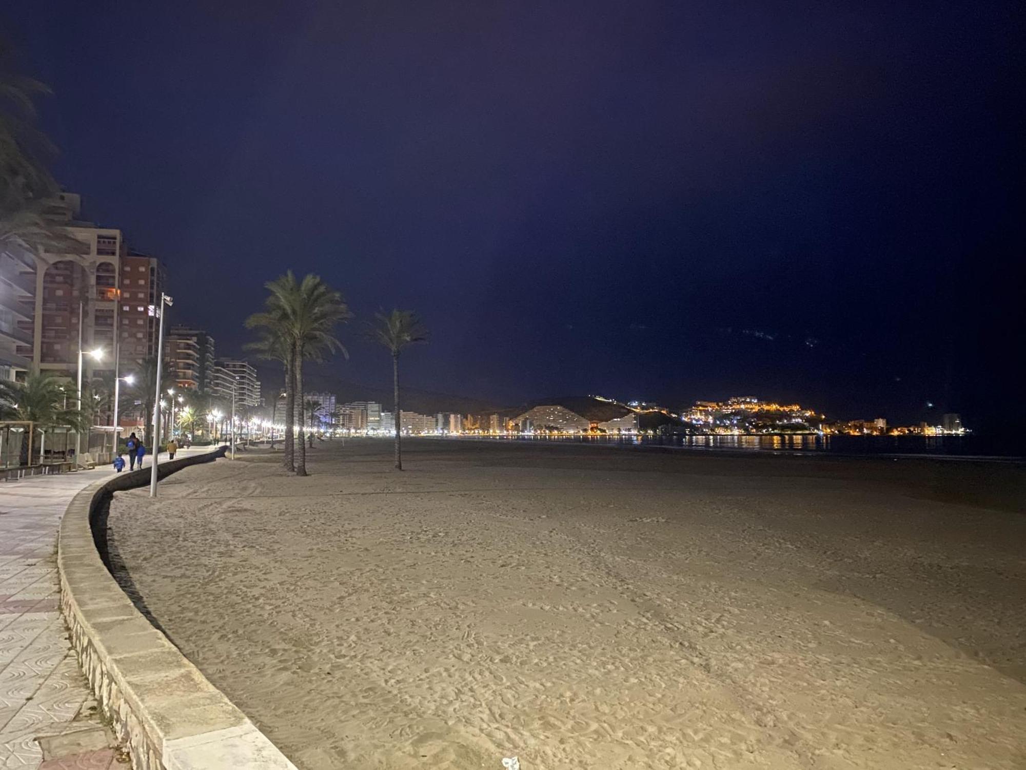 קויירה Beachfront And Cozy Apartment מראה חיצוני תמונה